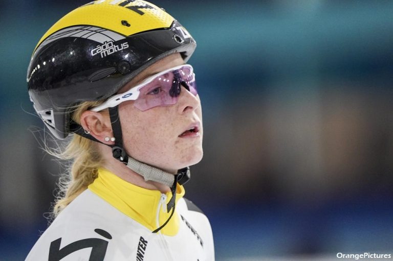 Het is vooralsnog een Hollands feestje bij het WK schaatsen in Thialf